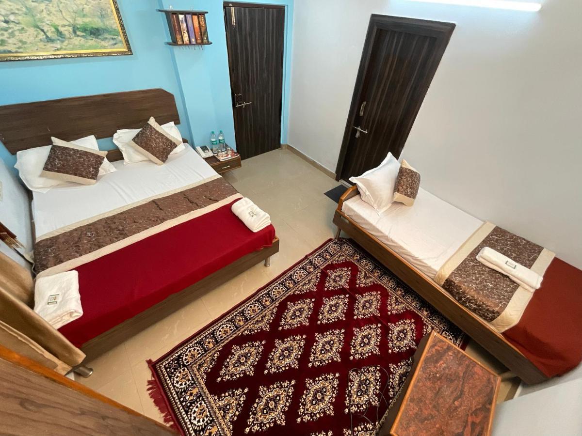 Vrindavan Comfort Inn Haiderabad Buitenkant foto