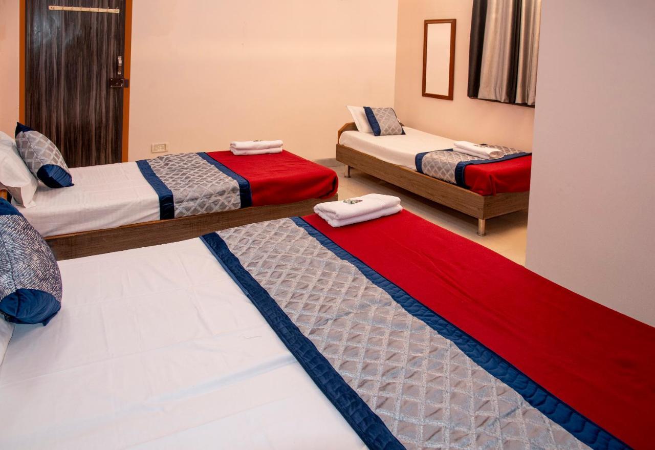 Vrindavan Comfort Inn Haiderabad Buitenkant foto